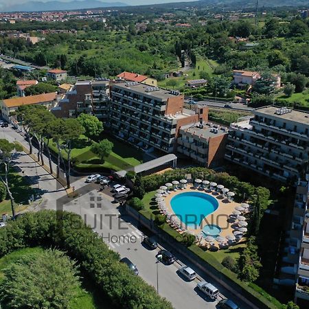 Suites Marilia Apartments Pool Side - Suite Livorno Holiday Home Group Екстер'єр фото