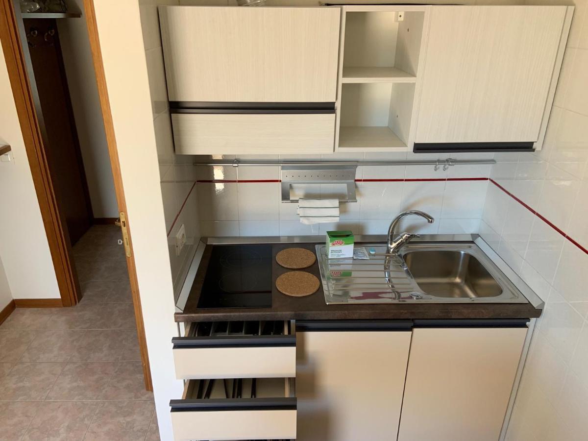 Suites Marilia Apartments Pool Side - Suite Livorno Holiday Home Group Екстер'єр фото