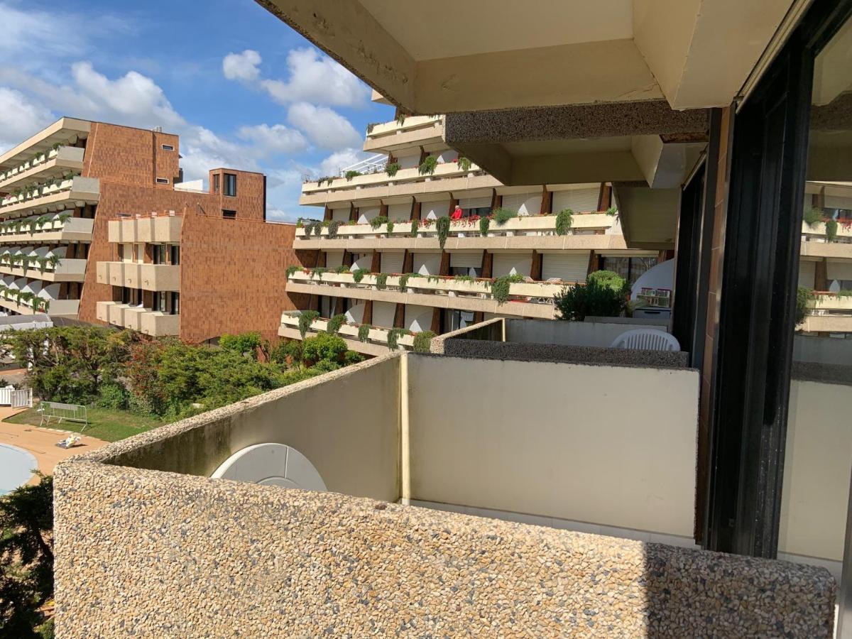 Suites Marilia Apartments Pool Side - Suite Livorno Holiday Home Group Екстер'єр фото