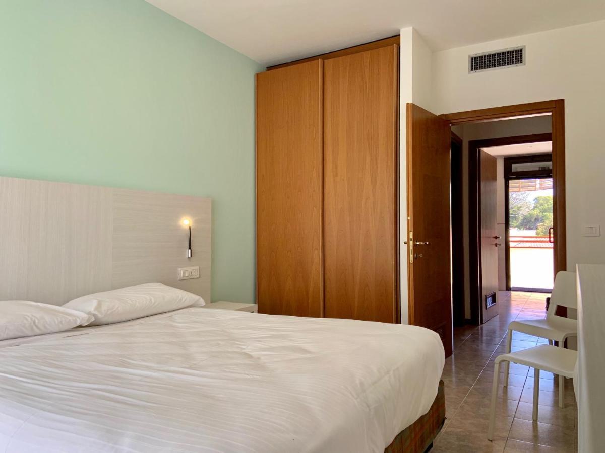 Suites Marilia Apartments Pool Side - Suite Livorno Holiday Home Group Екстер'єр фото