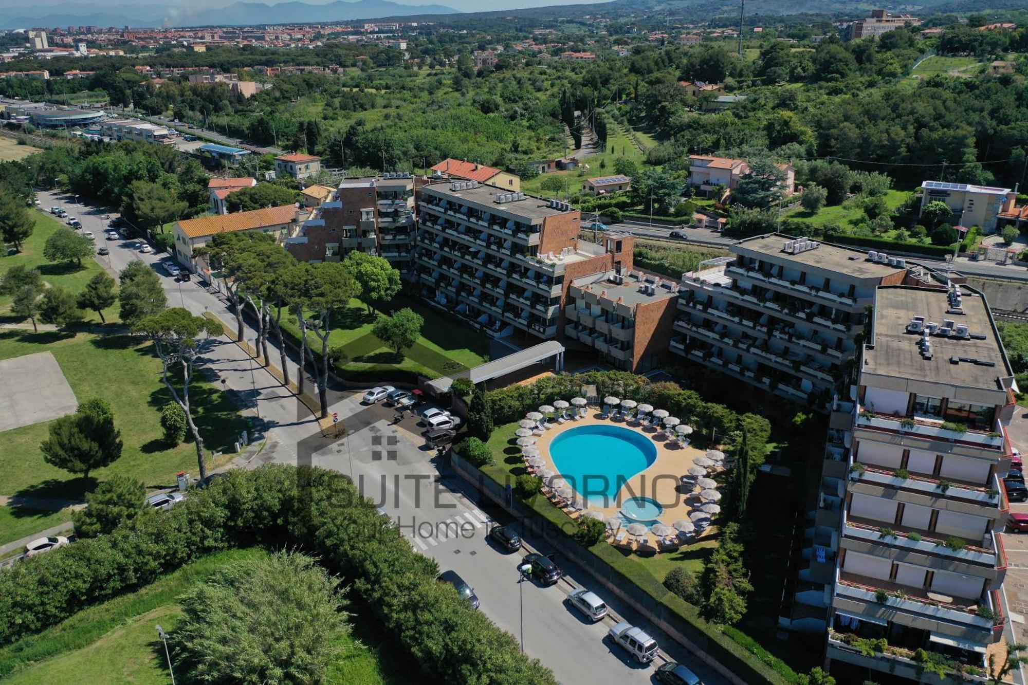 Suites Marilia Apartments Pool Side - Suite Livorno Holiday Home Group Екстер'єр фото