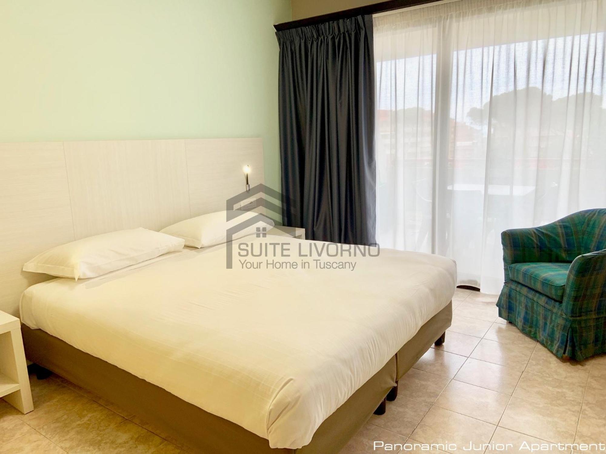 Suites Marilia Apartments Pool Side - Suite Livorno Holiday Home Group Екстер'єр фото