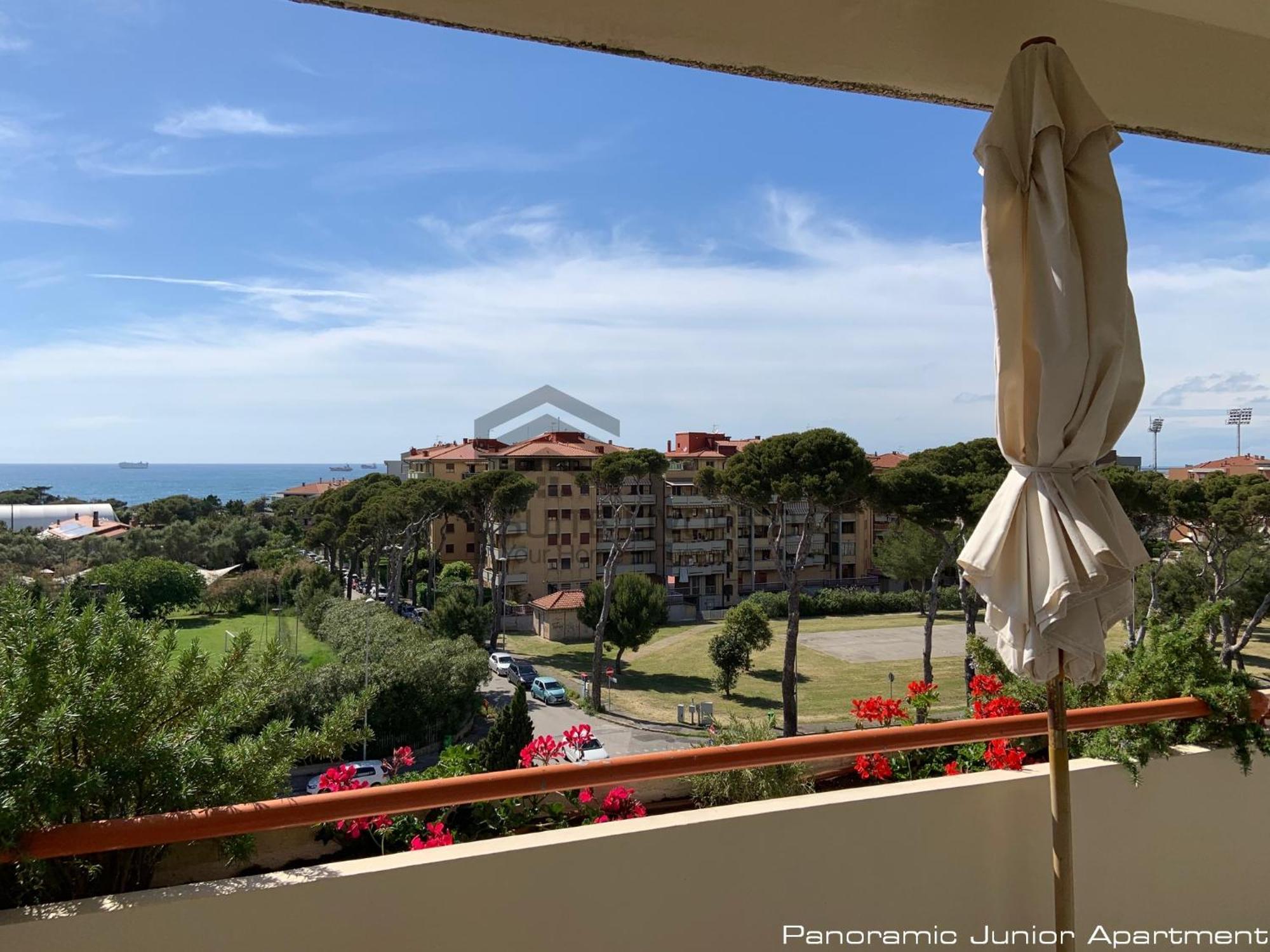 Suites Marilia Apartments Pool Side - Suite Livorno Holiday Home Group Екстер'єр фото