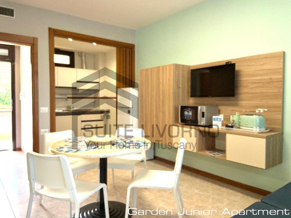 Suites Marilia Apartments Pool Side - Suite Livorno Holiday Home Group Екстер'єр фото