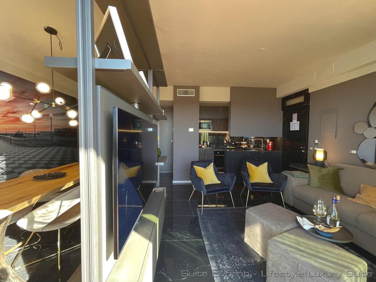 Suites Marilia Apartments Pool Side - Suite Livorno Holiday Home Group Екстер'єр фото