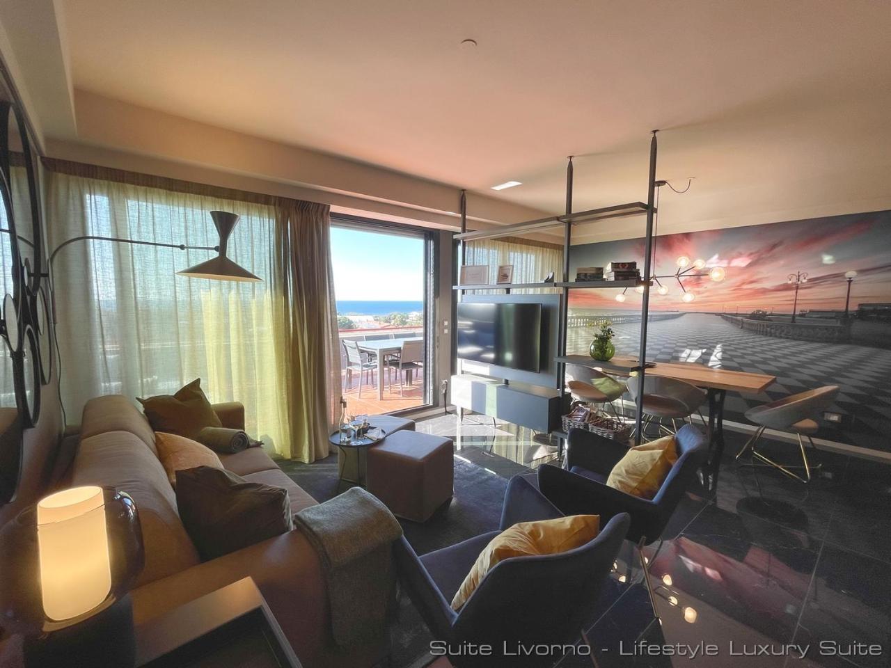 Suites Marilia Apartments Pool Side - Suite Livorno Holiday Home Group Екстер'єр фото
