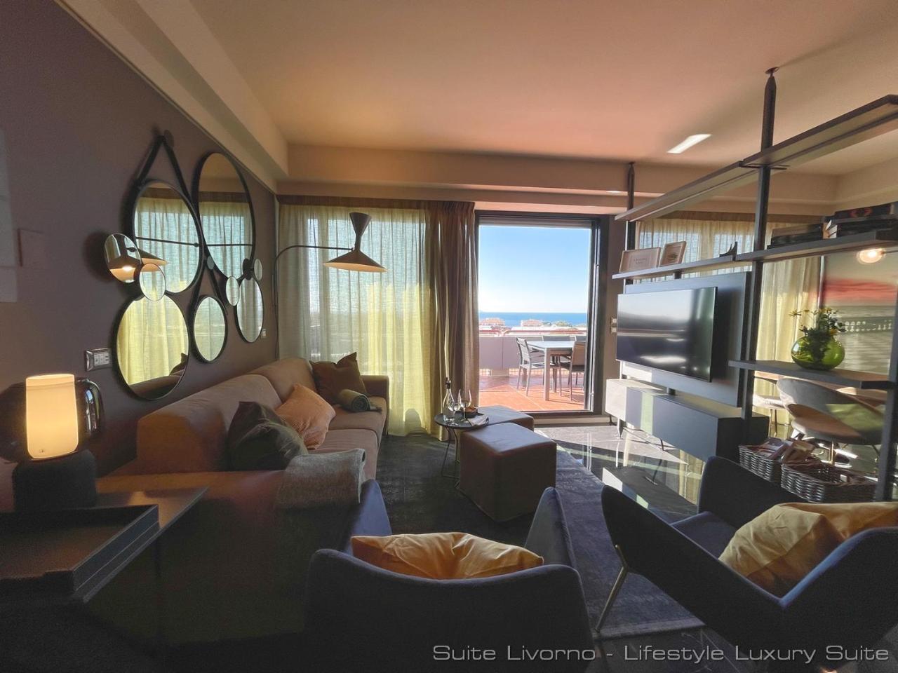 Suites Marilia Apartments Pool Side - Suite Livorno Holiday Home Group Екстер'єр фото