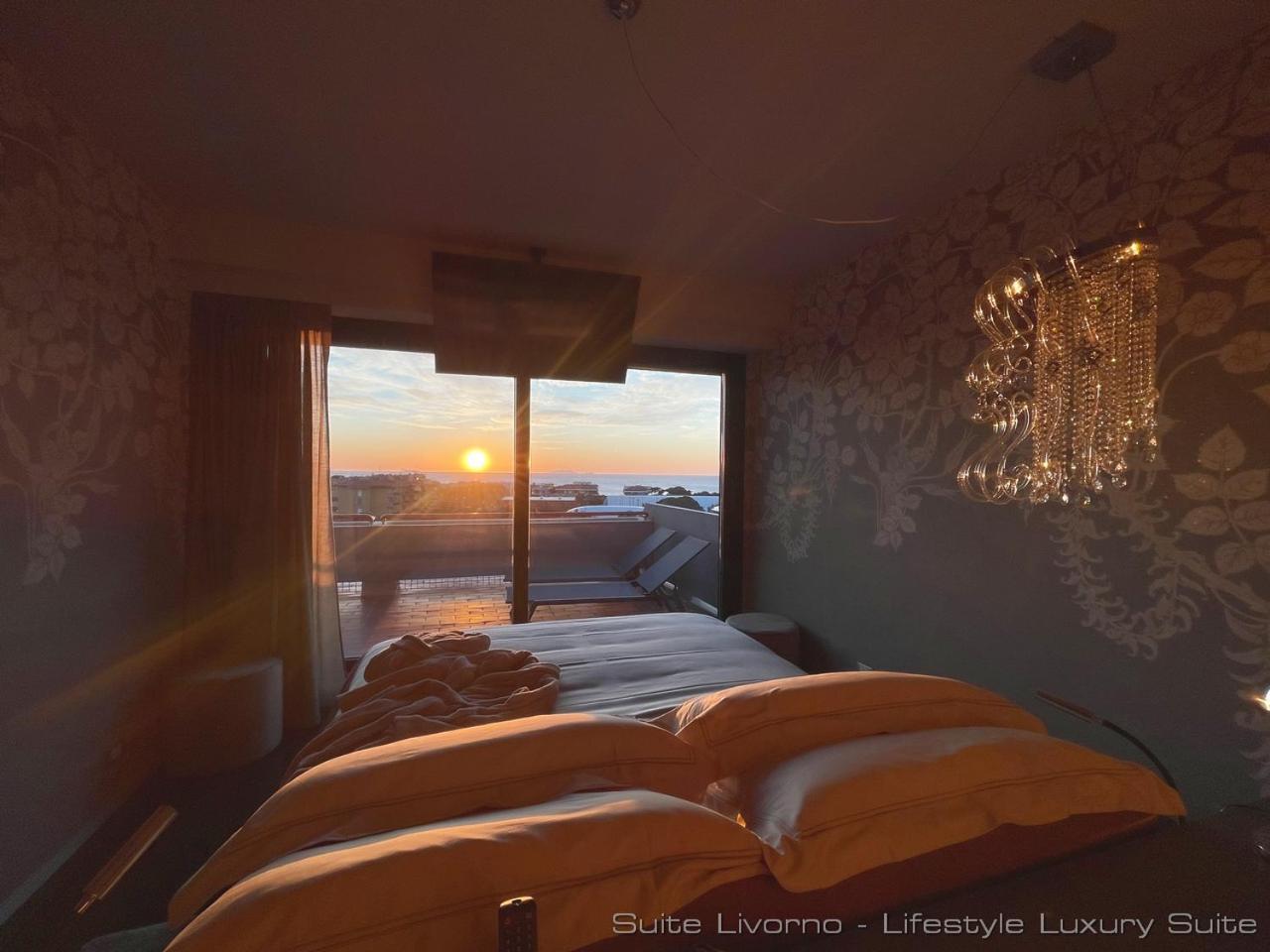 Suites Marilia Apartments Pool Side - Suite Livorno Holiday Home Group Екстер'єр фото